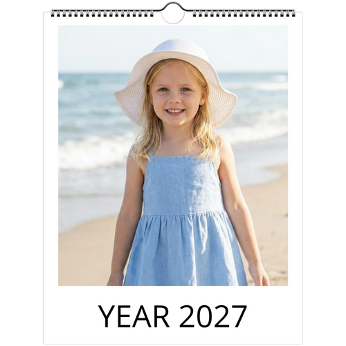 Personalised photo calendar with family pictures